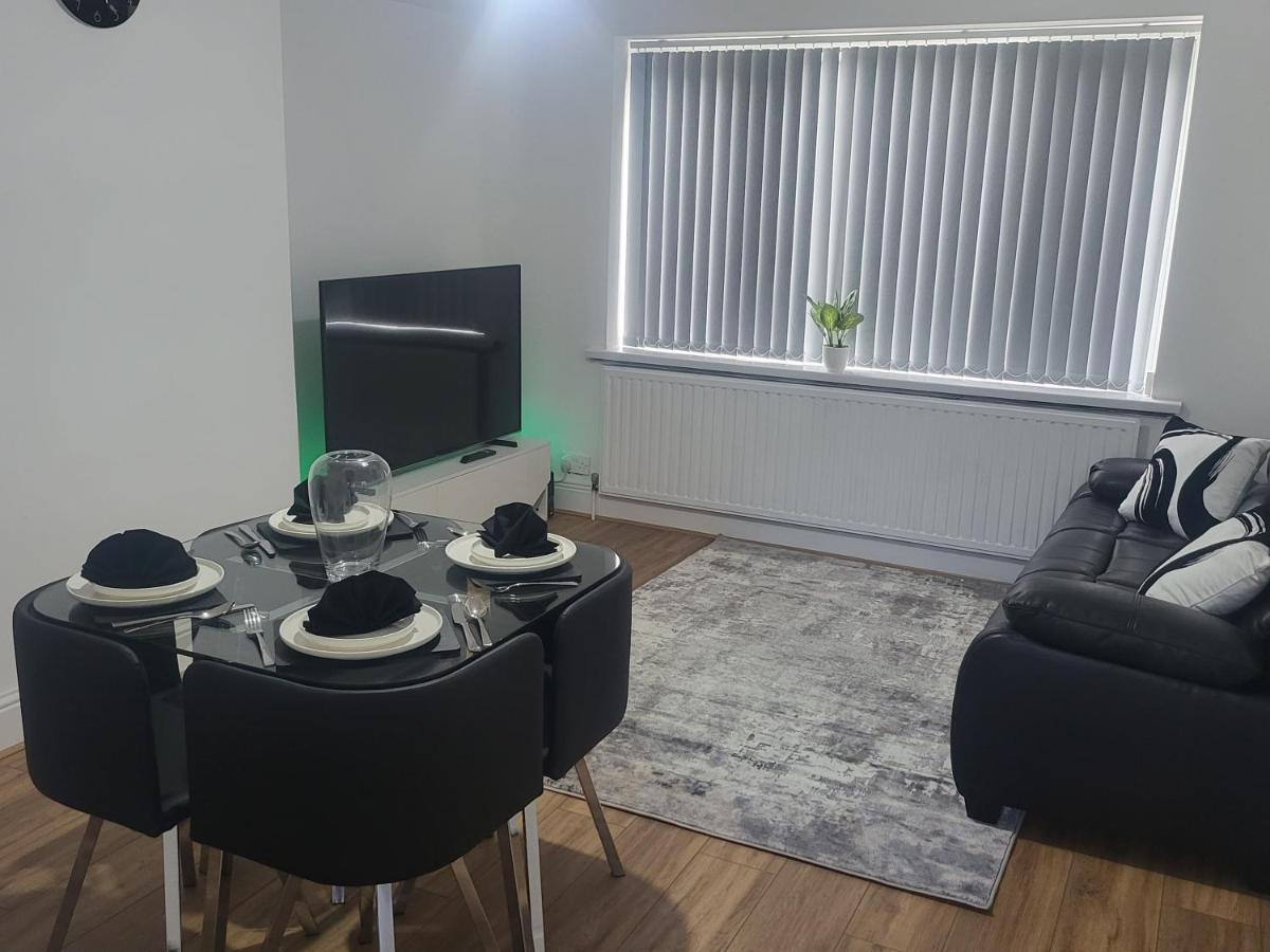 Spacious & Cosy Holiday Home In Manchester Dış mekan fotoğraf